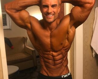 IFBB Men’s Physique Competitor Ryan Terry Used Pro Tan Before Hitting The Olympia Stage